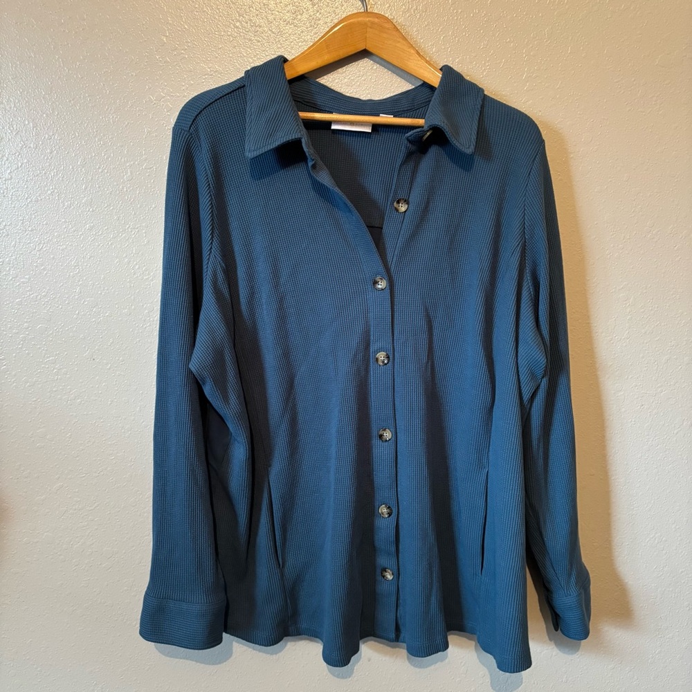 Belle by Kim gravel waffle knit & jersey button up